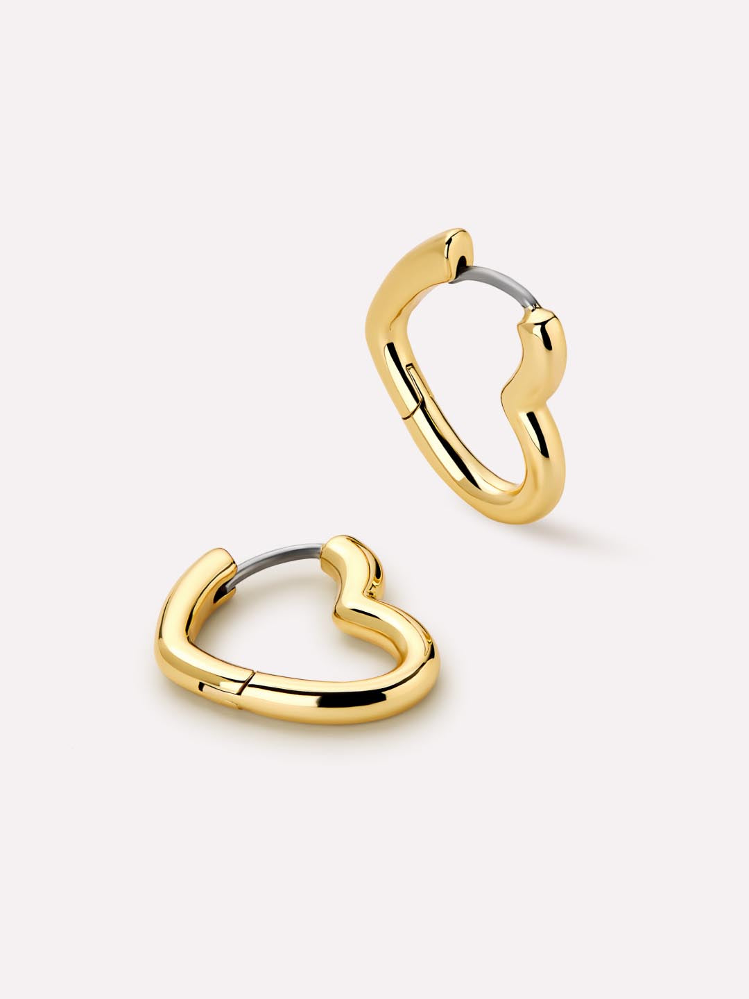 Daryl Heart Earrings