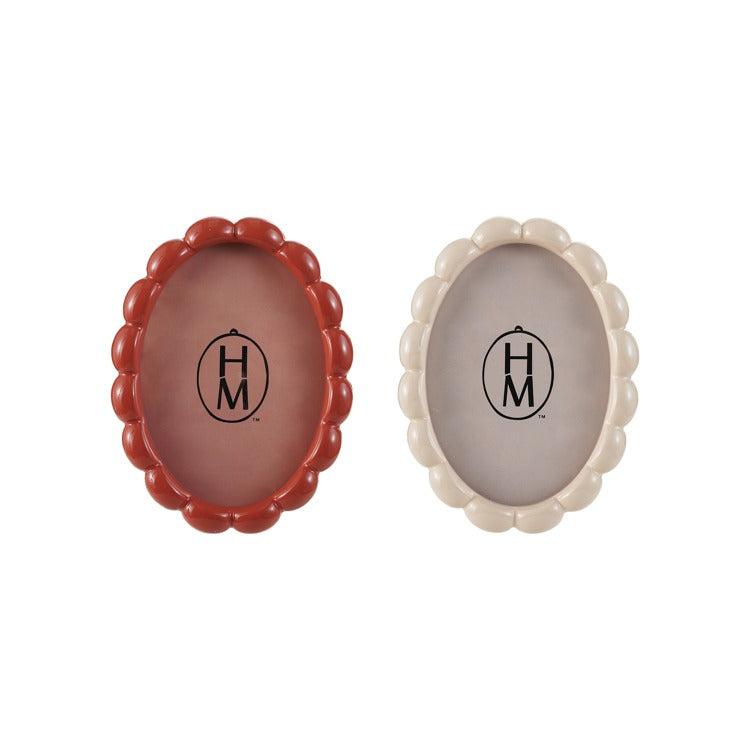 Oval Scalloped Photo Frame