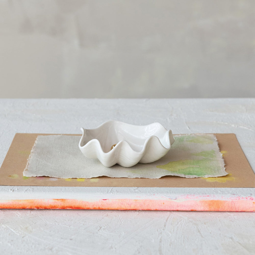 Stoneware Clam Shell Shaped Dish Gold