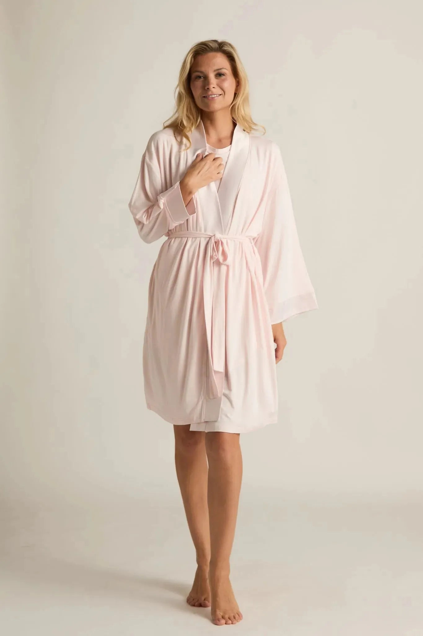 Faceplant Dreams Kimono Robe