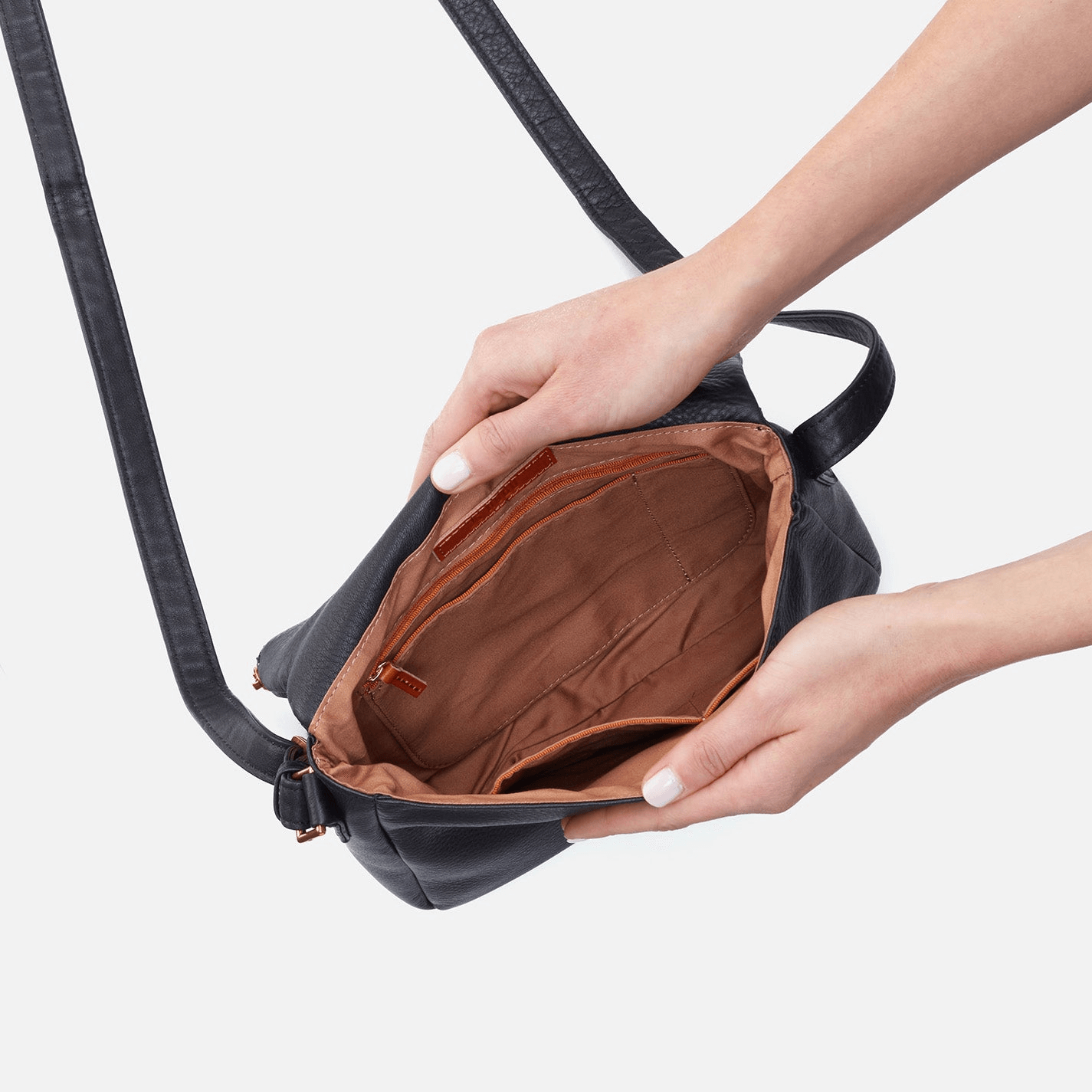 Hobo Fern Messenger Black