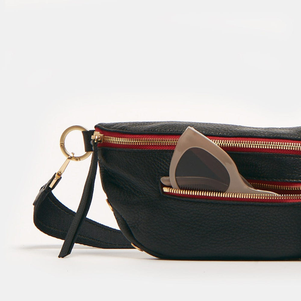 Charles Crossbody Med Black/Brushed Gold Red Zip