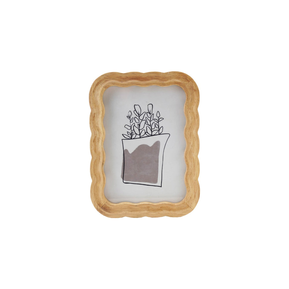 Rubberwood Scalloped Photo Frame 5" x 7"